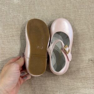 L’amour size 7 
Worn once VGUC
$25